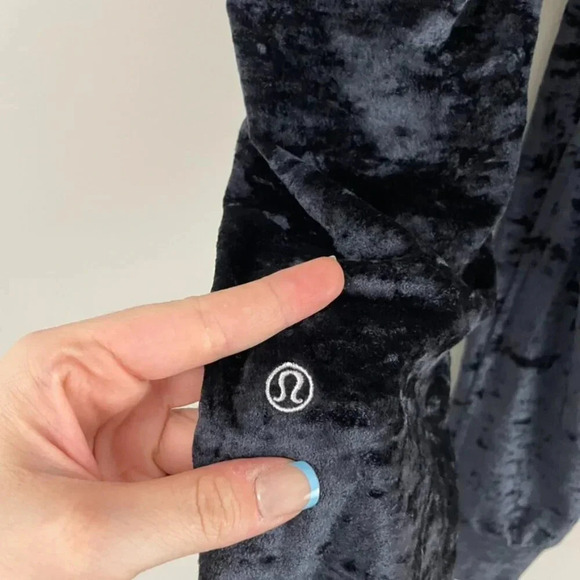 Lululemon Ready to Crush Black Velvet Joggers Size 2 - Picture 6 of 8